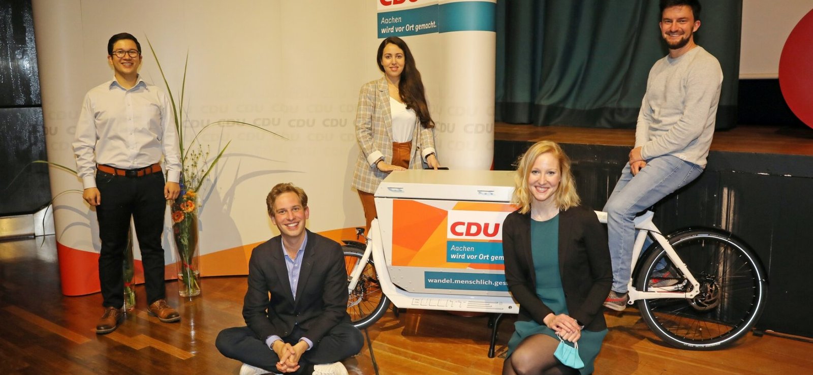 Annika Fohn und weitere junge Kandidatinnen und Kandidaten bei der Aufstellungsversammlung